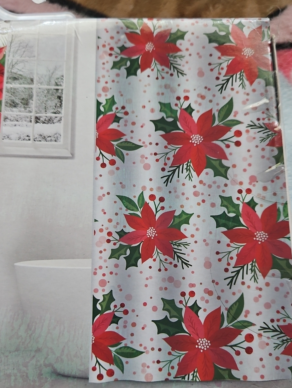 BRAND NEW ** Holiday Poinsettia Shower Curtain - Red & Green